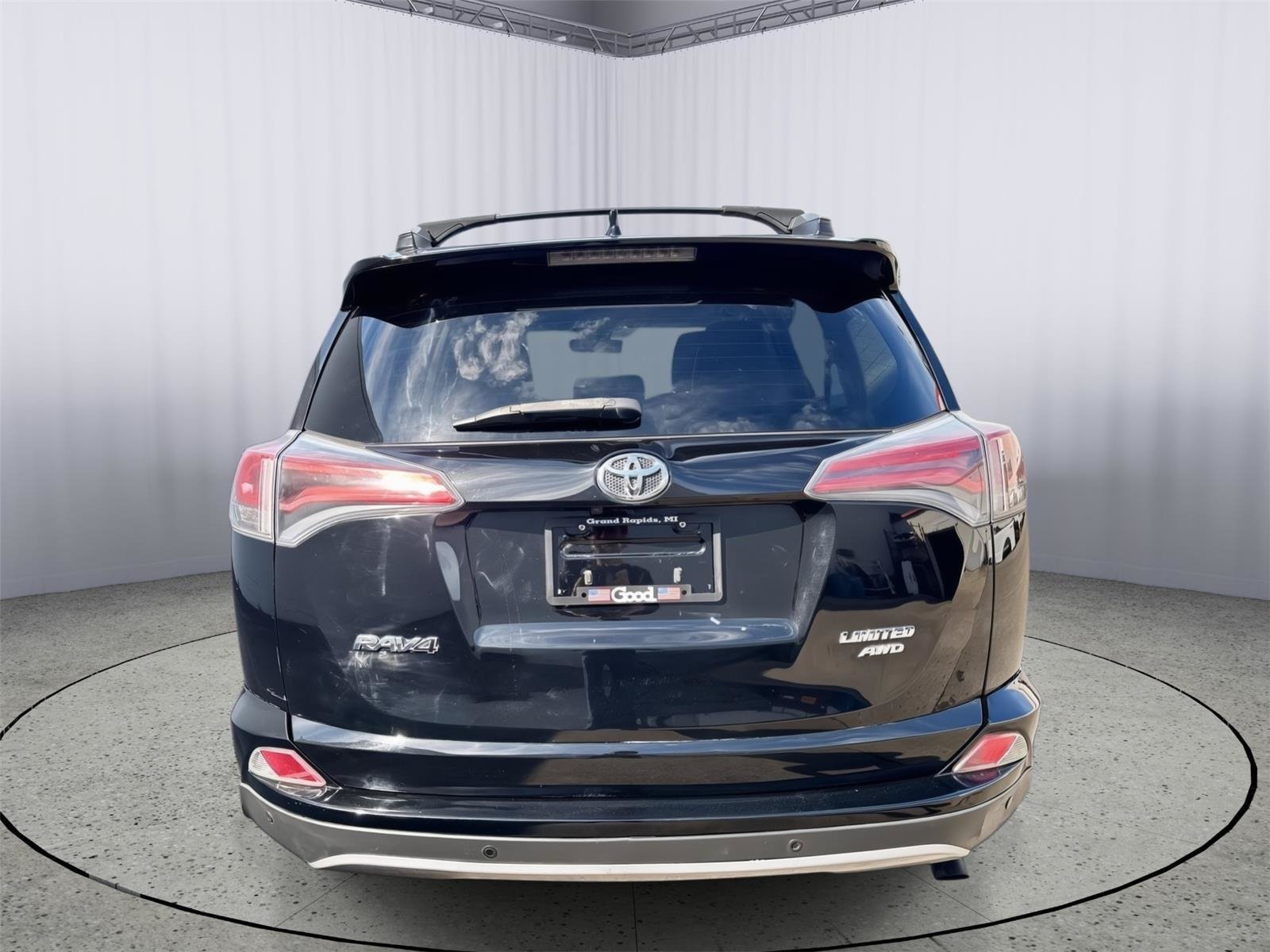 Used 2017 Toyota RAV4 Limited AWD/4WD image 27