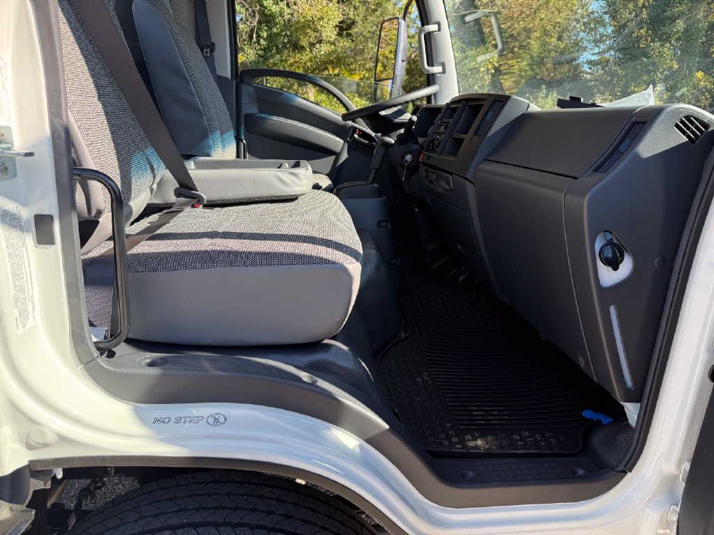 New 2025 Isuzu NPR RWD image 9