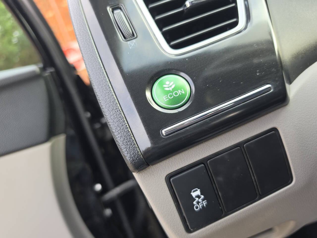 Used 2015 Honda Civic EX-L image 22