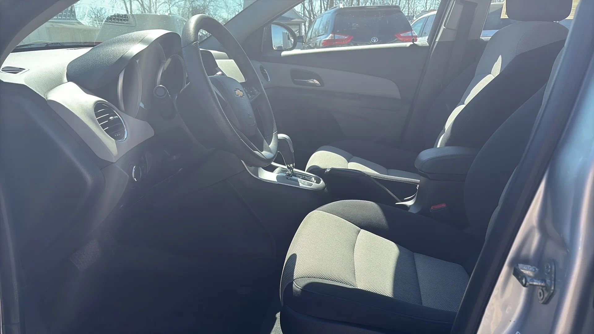 Used 2014 Chevrolet Cruze LS image 13