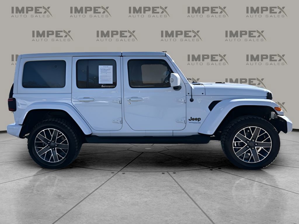 Used 2022 Jeep Wrangler Unlimited Sahara image 6