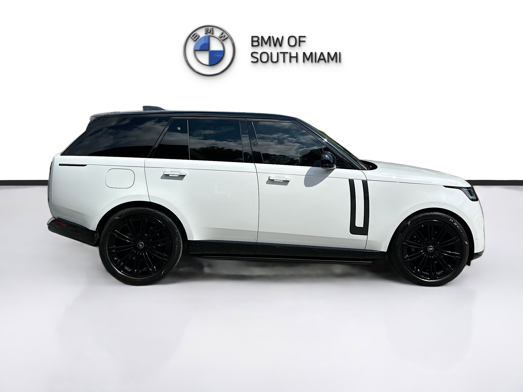 Used 2024 Land Rover Range Rover SE AWD/4WD image 8