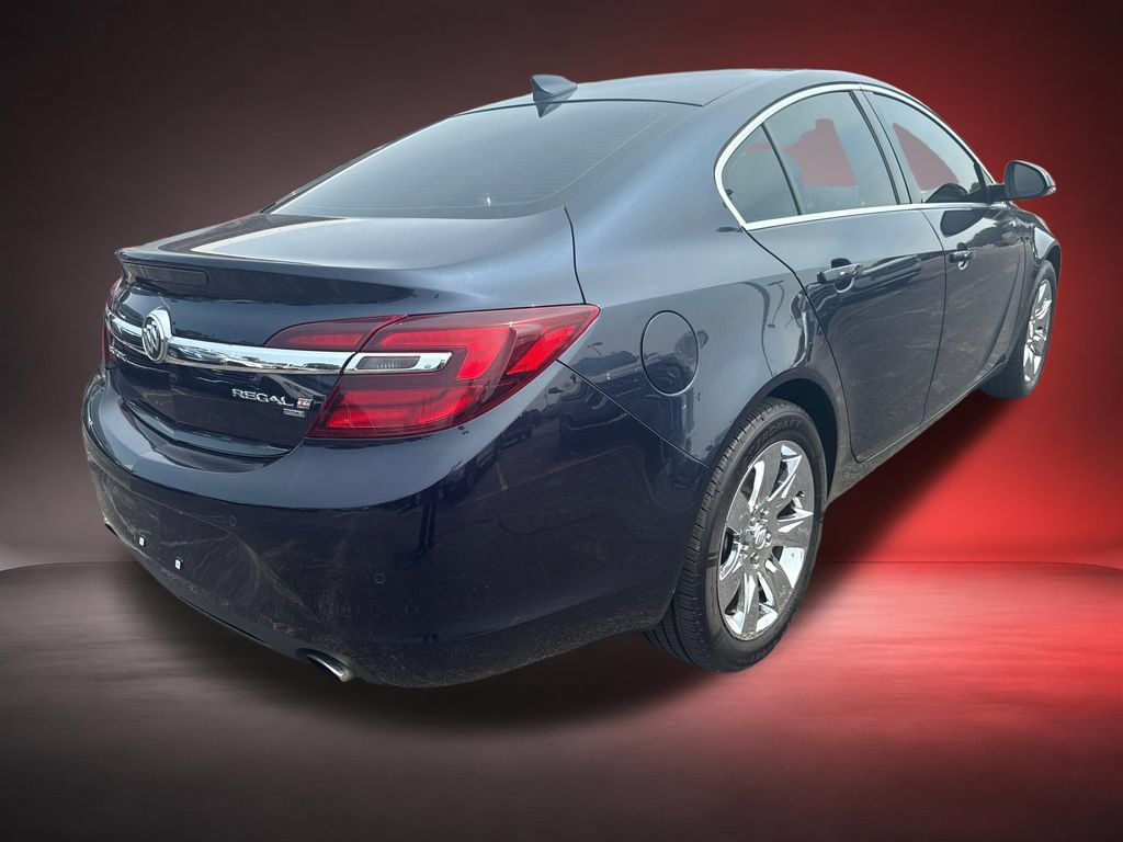 Used 2017 Buick Regal Premium w/ Experience Buick Package AWD/4WD image 4