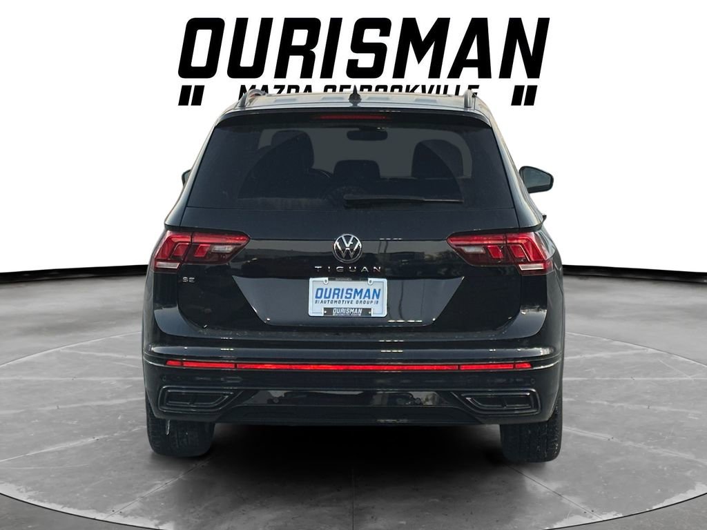 Used 2024 Volkswagen Tiguan SE R-Line image 5