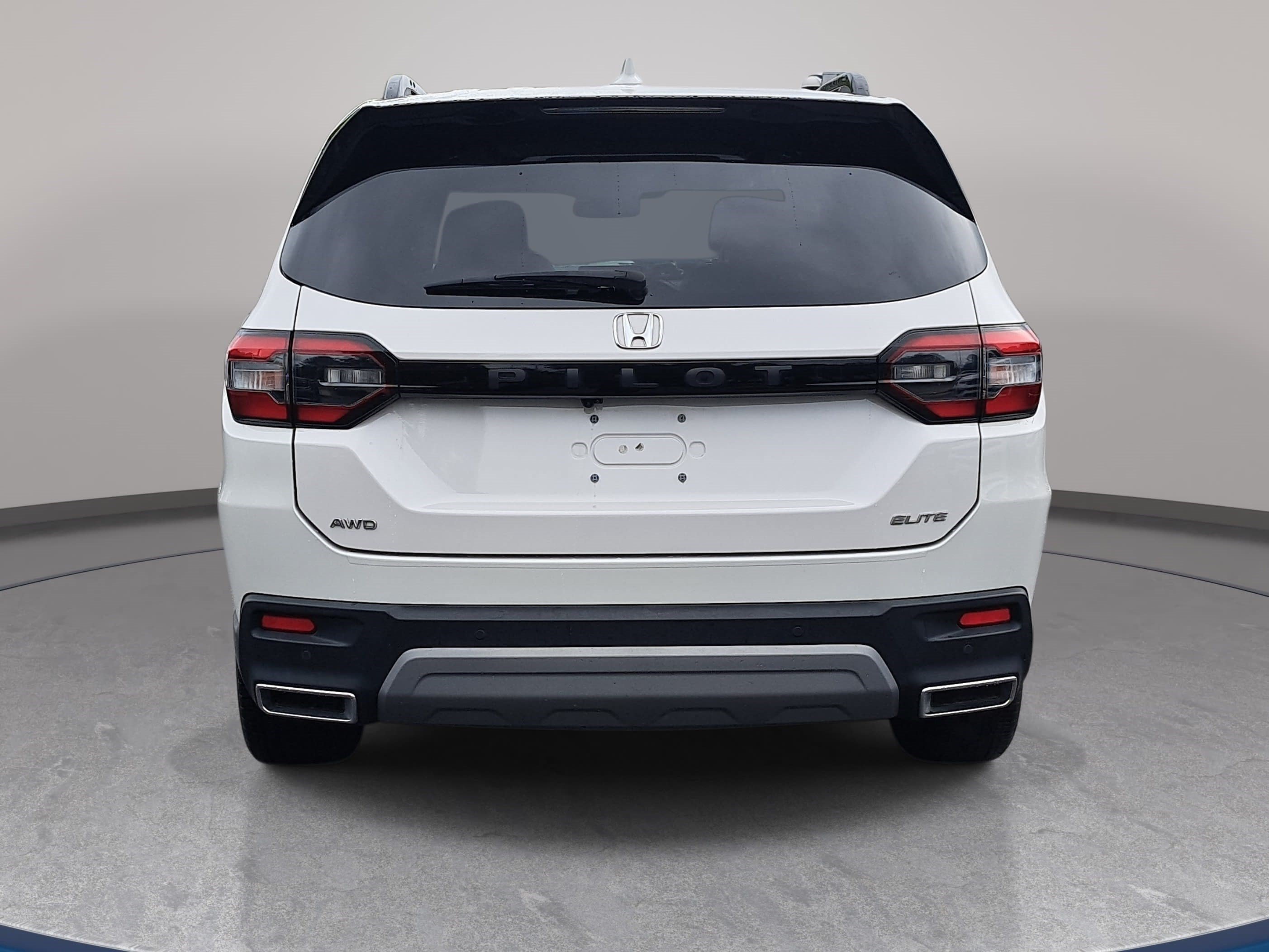 Used 2024 Honda Pilot Elite image 6