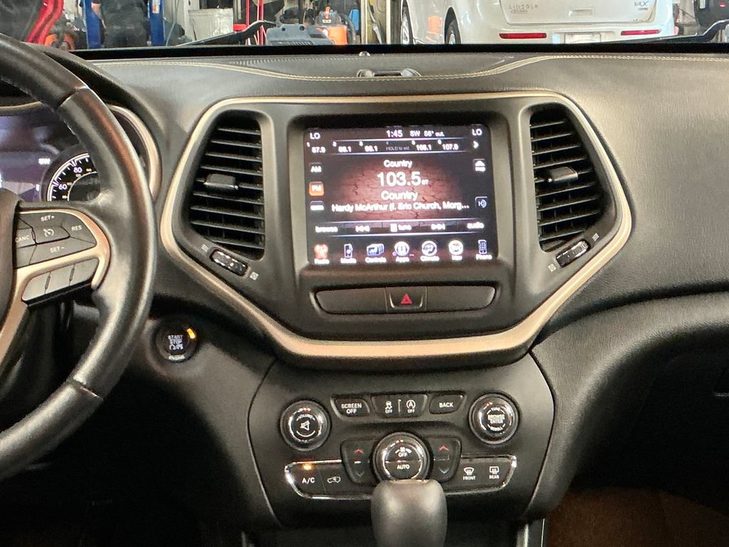 Used 2016 Jeep Cherokee High Altitude AWD/4WD image 19