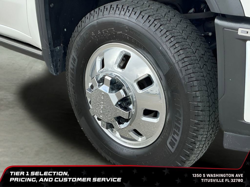 Used 2024 GMC Sierra 3500 Denali Ultimate AWD/4WD image 11