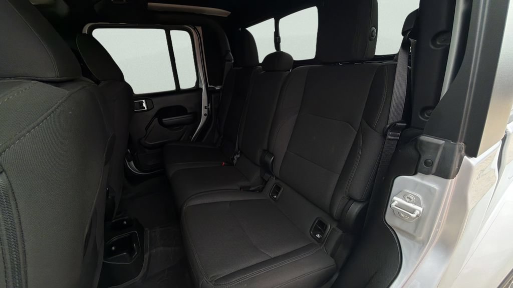 Used 2023 Jeep Gladiator Sport AWD/4WD image 22