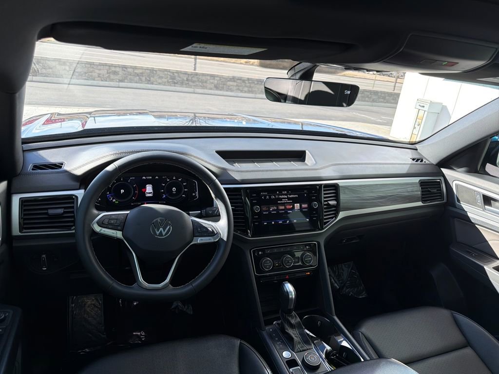 Certified 2023 Volkswagen Atlas Cross Sport SE w/ Panoramic Sunroof Package image 15