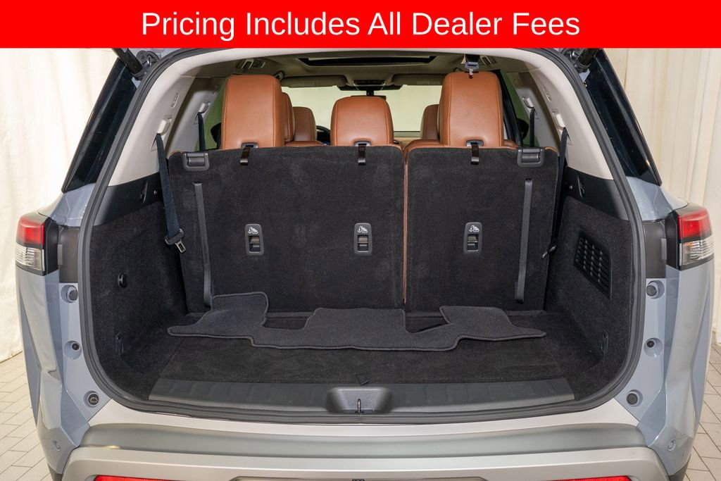 Certified 2023 Nissan Pathfinder Platinum FWD image 5