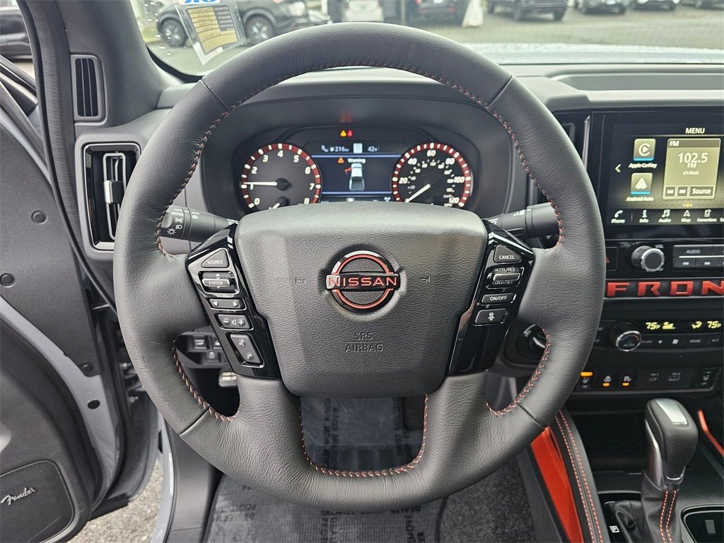 Used 2025 Nissan Frontier PRO-4X w/ Pro Premium Package image 12