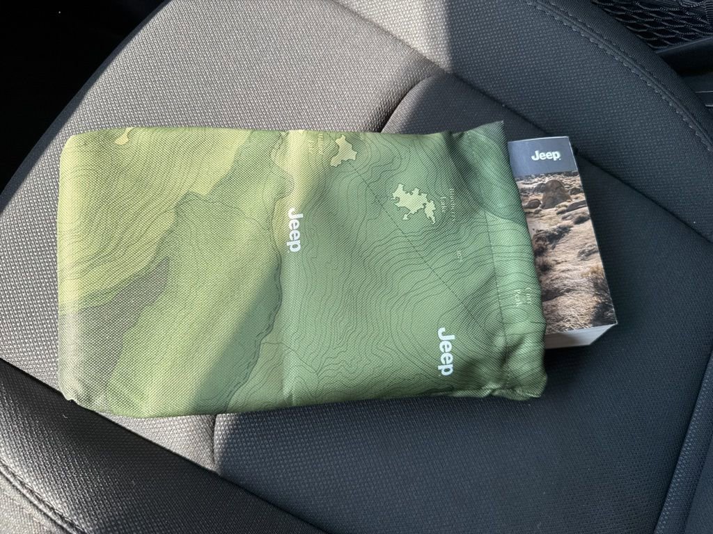 Used 2023 Jeep Gladiator Willys image 45