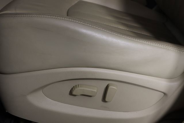 Used 2017 INFINITI QX50 2WD w/ Premium Plus Package image 24