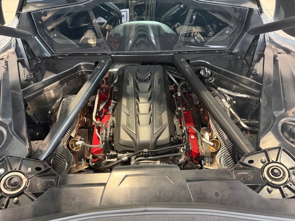 Used 2025 Chevrolet Corvette Stingray Preferred Cpe w/ Z51 Performance Package RWD image 28
