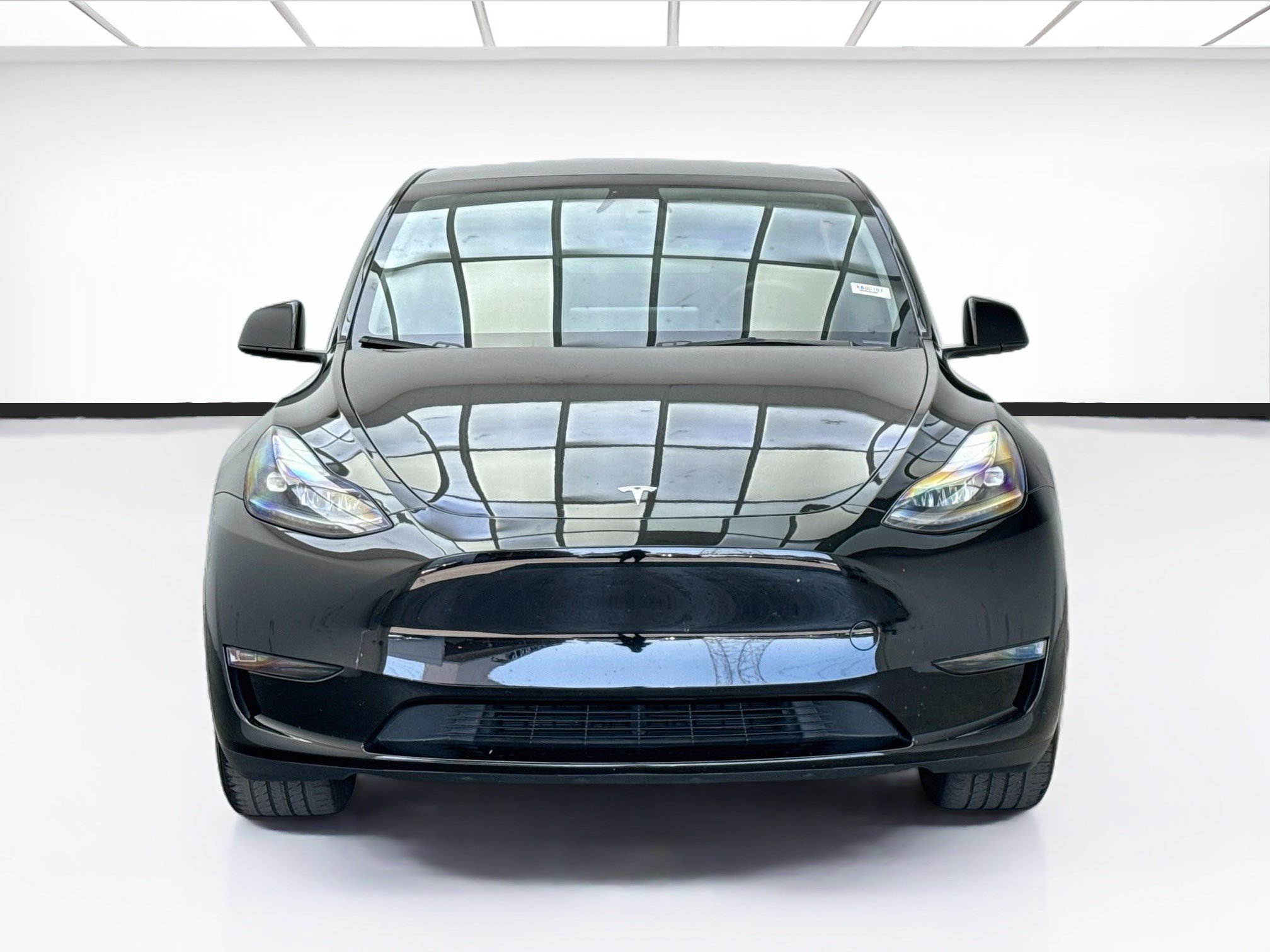Used 2024 Tesla Model Y Long Range RWD image 2
