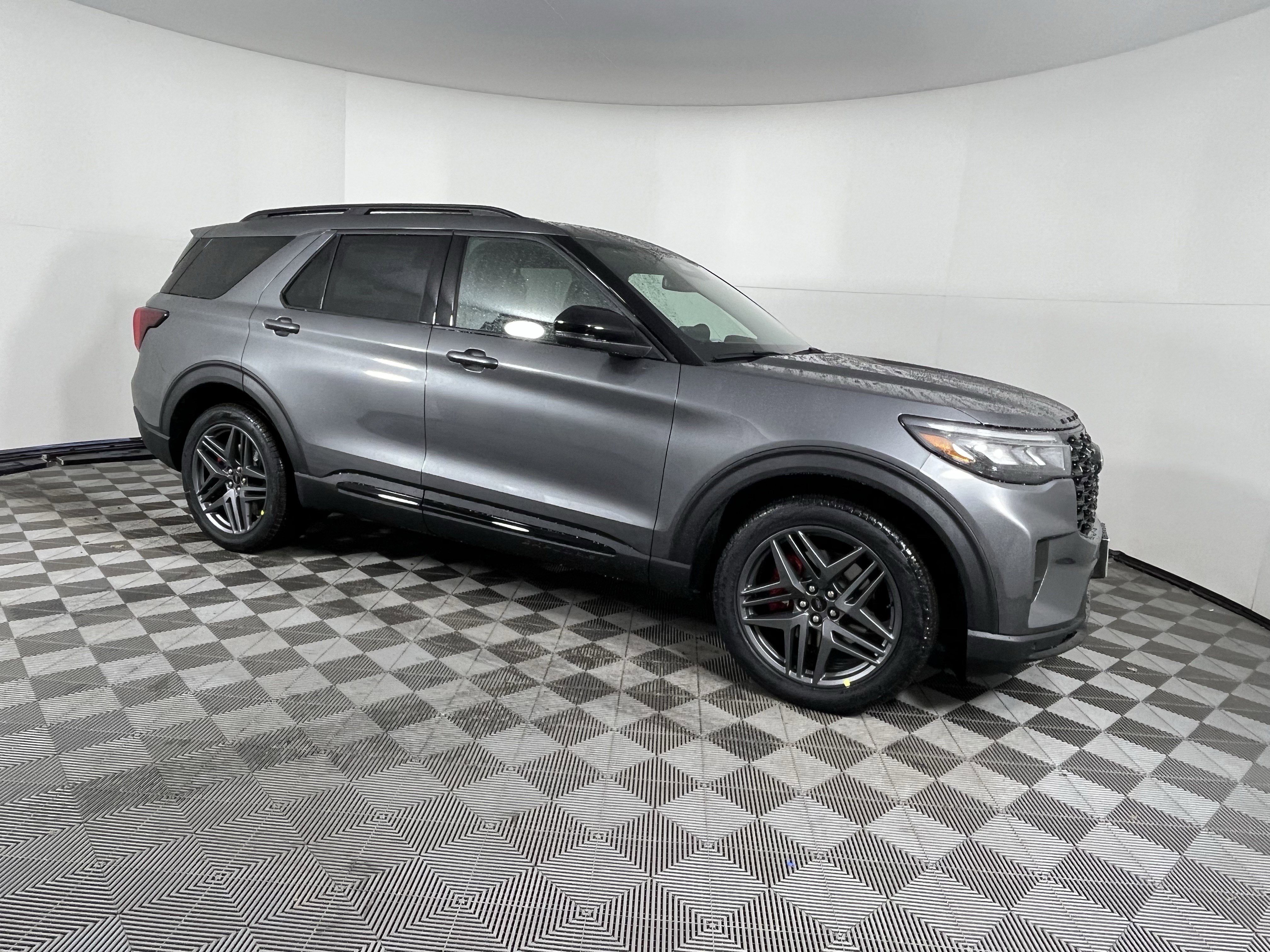 New 2026 Ford Explorer ST w/ Sun And Sound Package image 7