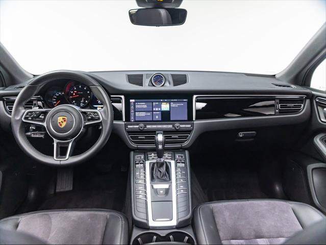 Used 2021 Porsche Macan AWD/4WD image 18