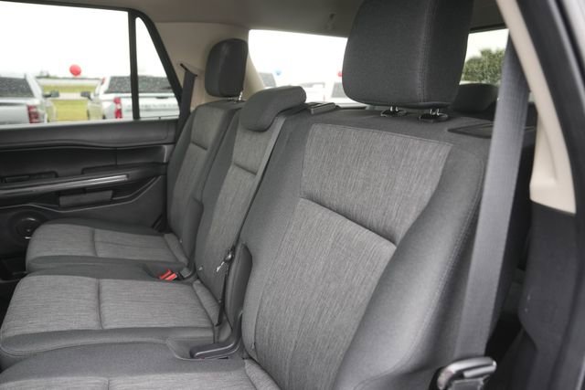 Used 2023 Ford Expedition XLT image 13