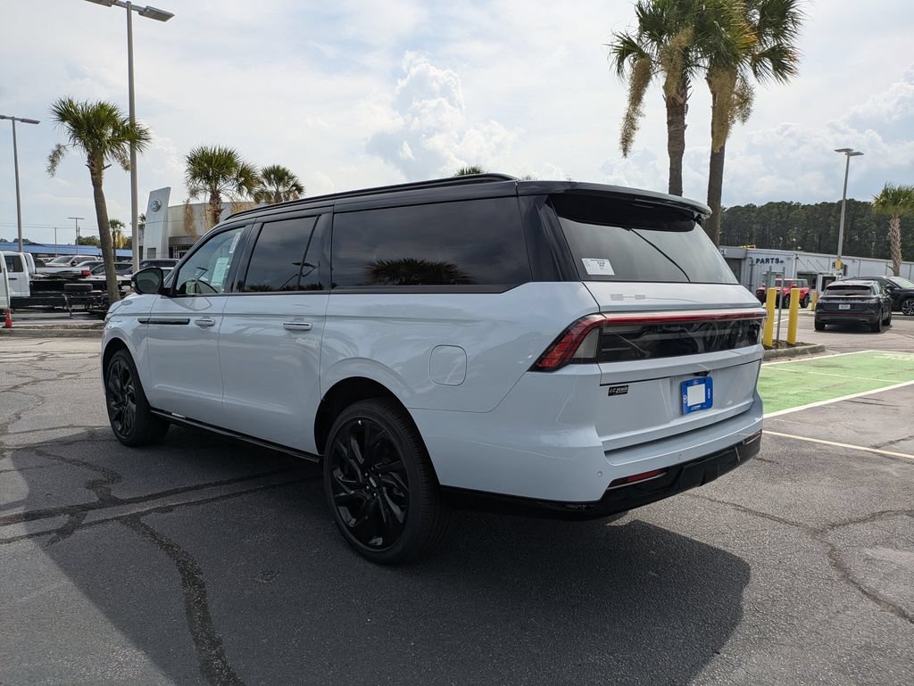 New 2026 Lincoln Navigator L Black Label AWD/4WD image 6
