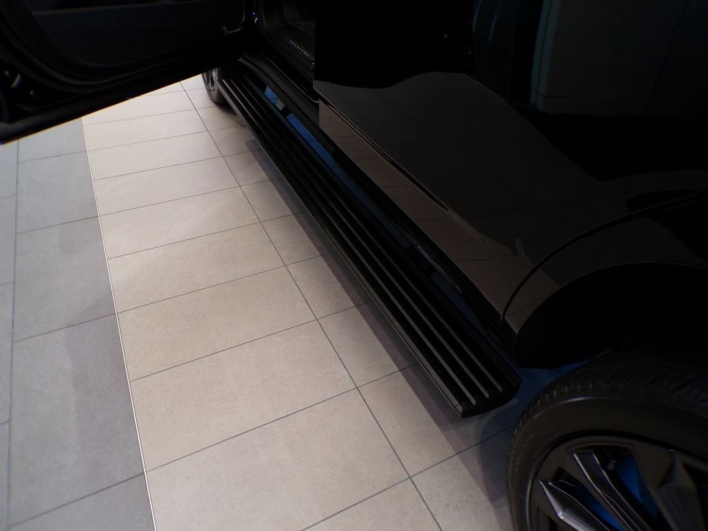New 2026 Cadillac Escalade V AWD/4WD image 10