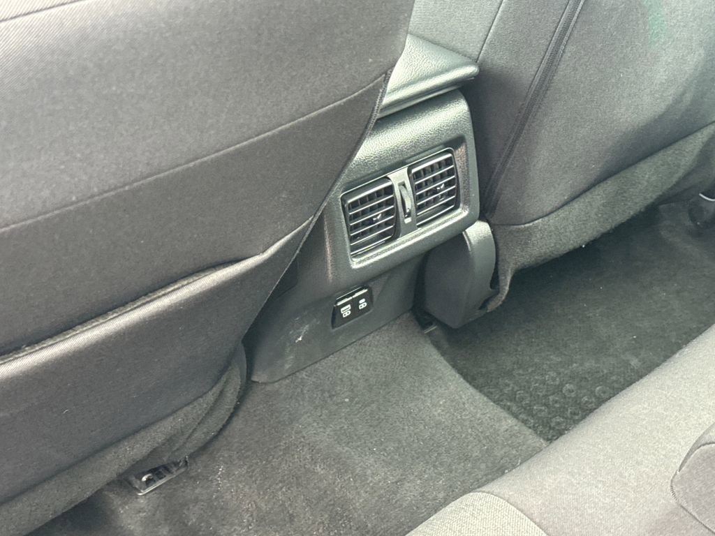 Used 2025 Toyota Camry XSE image 35