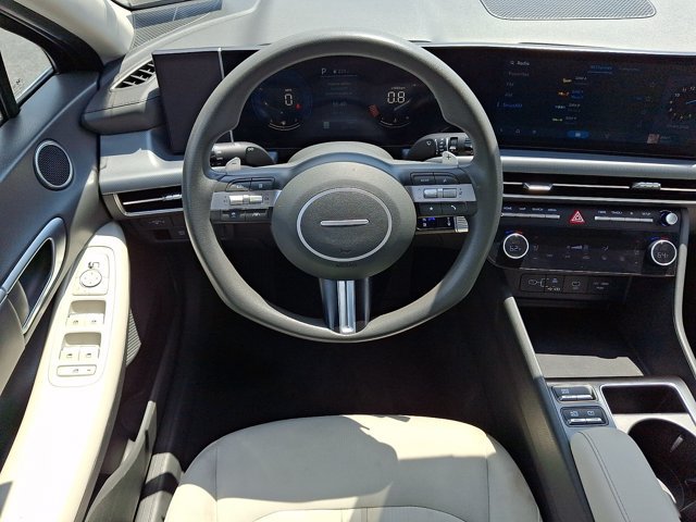 Used 2024 Hyundai Sonata SEL FWD image 11