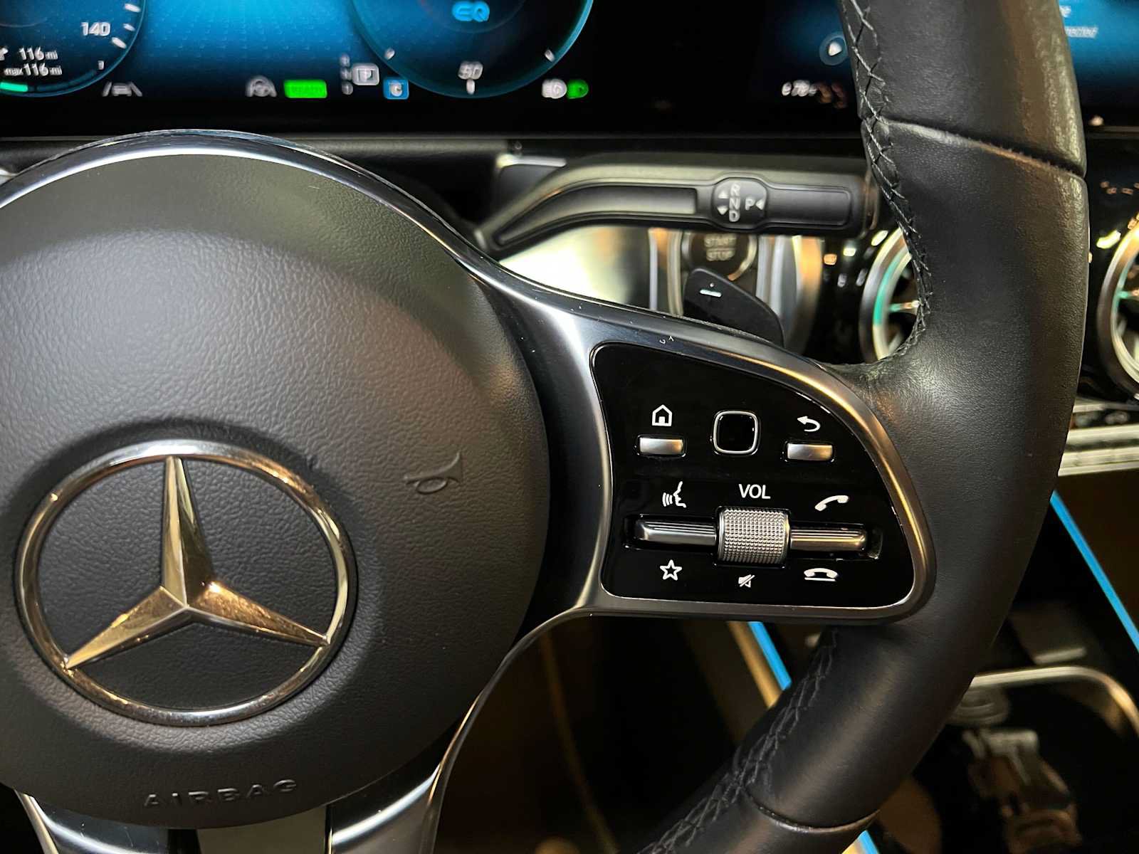 Used 2023 Mercedes-Benz EQB 250+ image 28