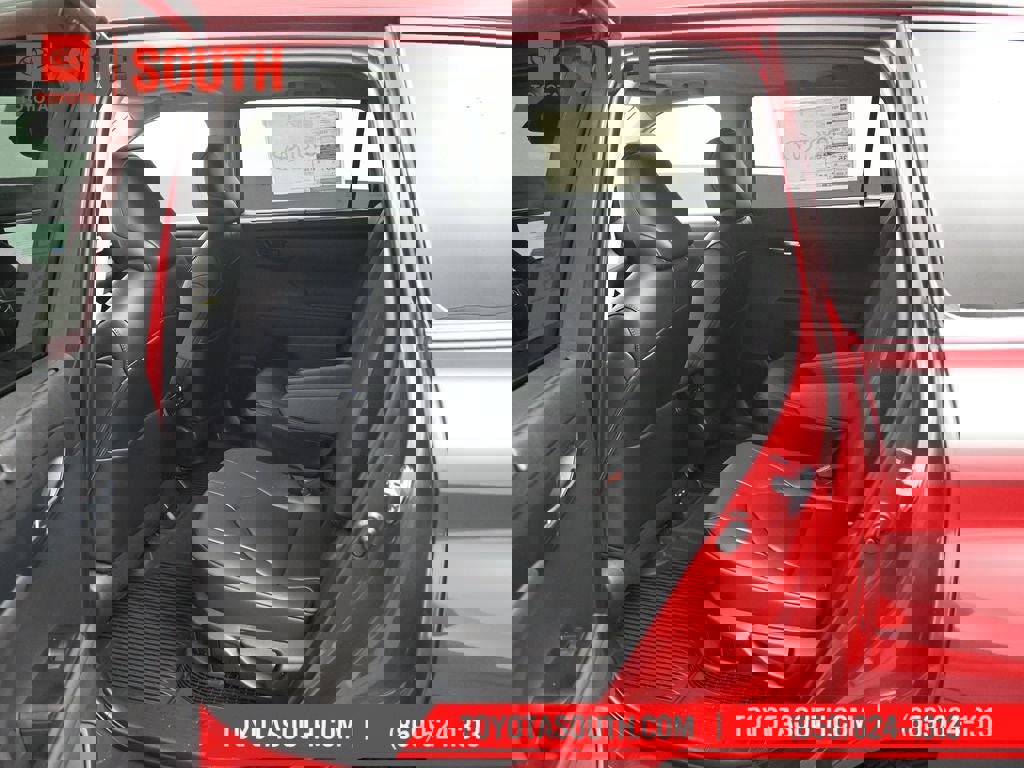 New 2026 Toyota Highlander XLE image 10