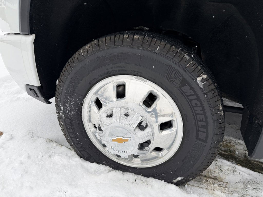 Used 2025 Chevrolet Silverado 3500 High Country w/ High Country Premium Package image 8