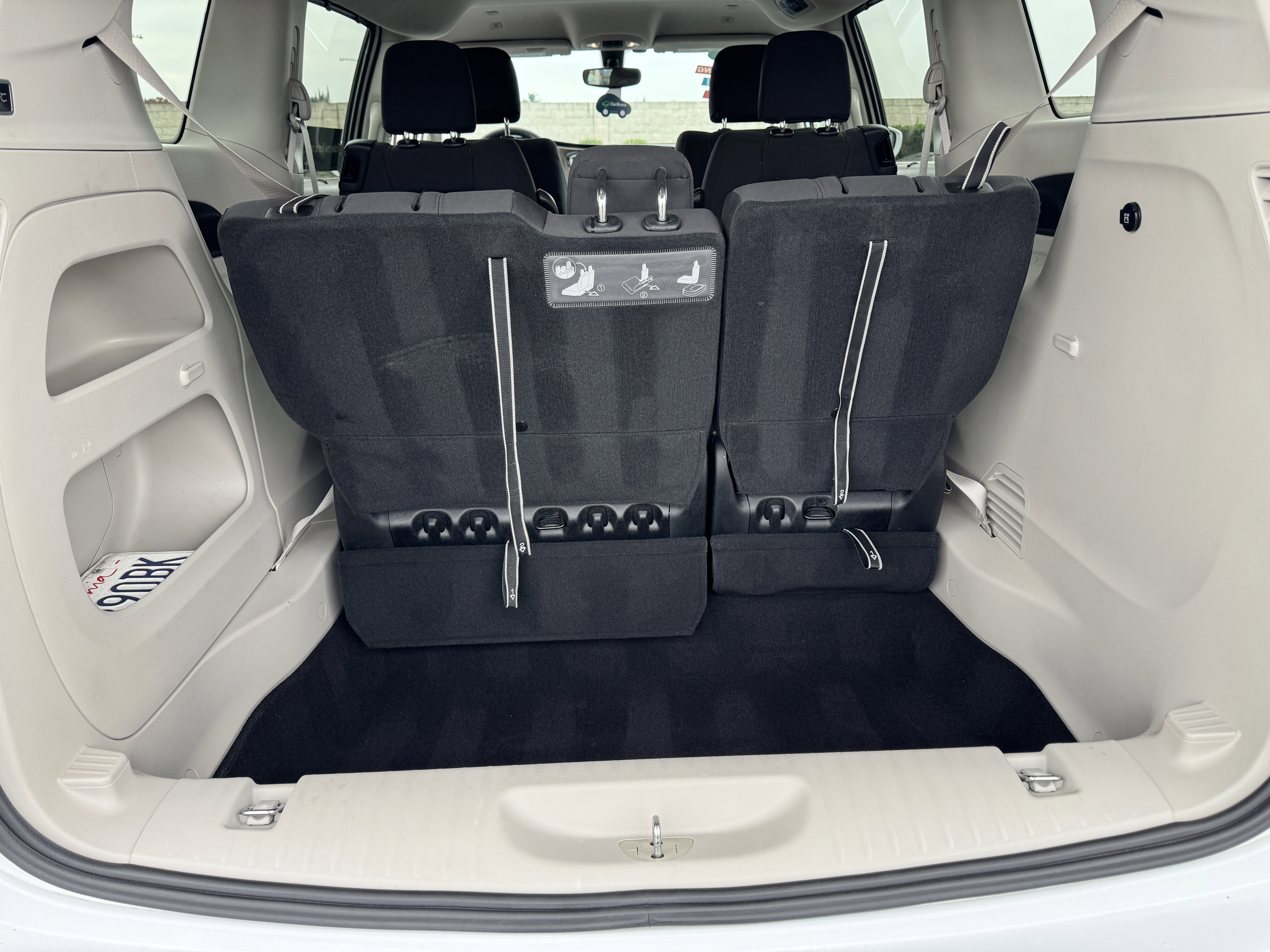 Used 2018 Chrysler Pacifica Touring Plus image 19