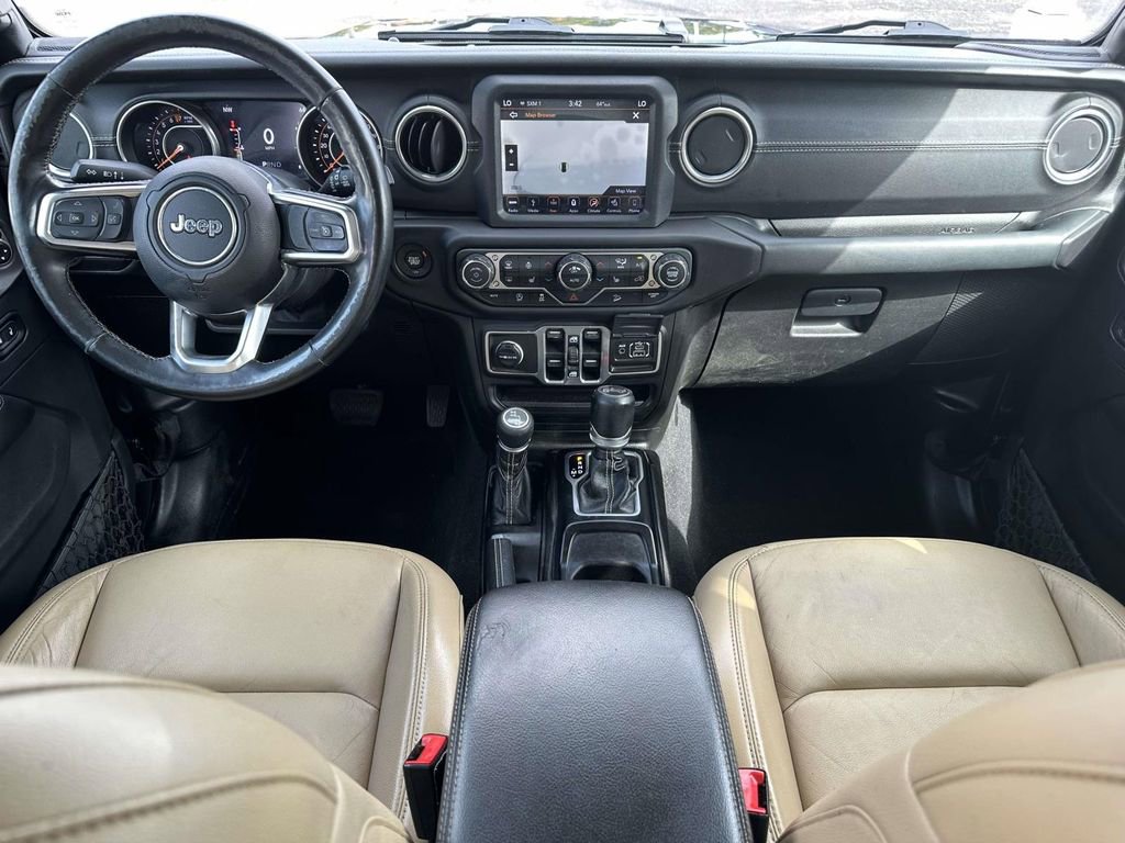 Used 2018 Jeep Wrangler Unlimited Sahara image 15