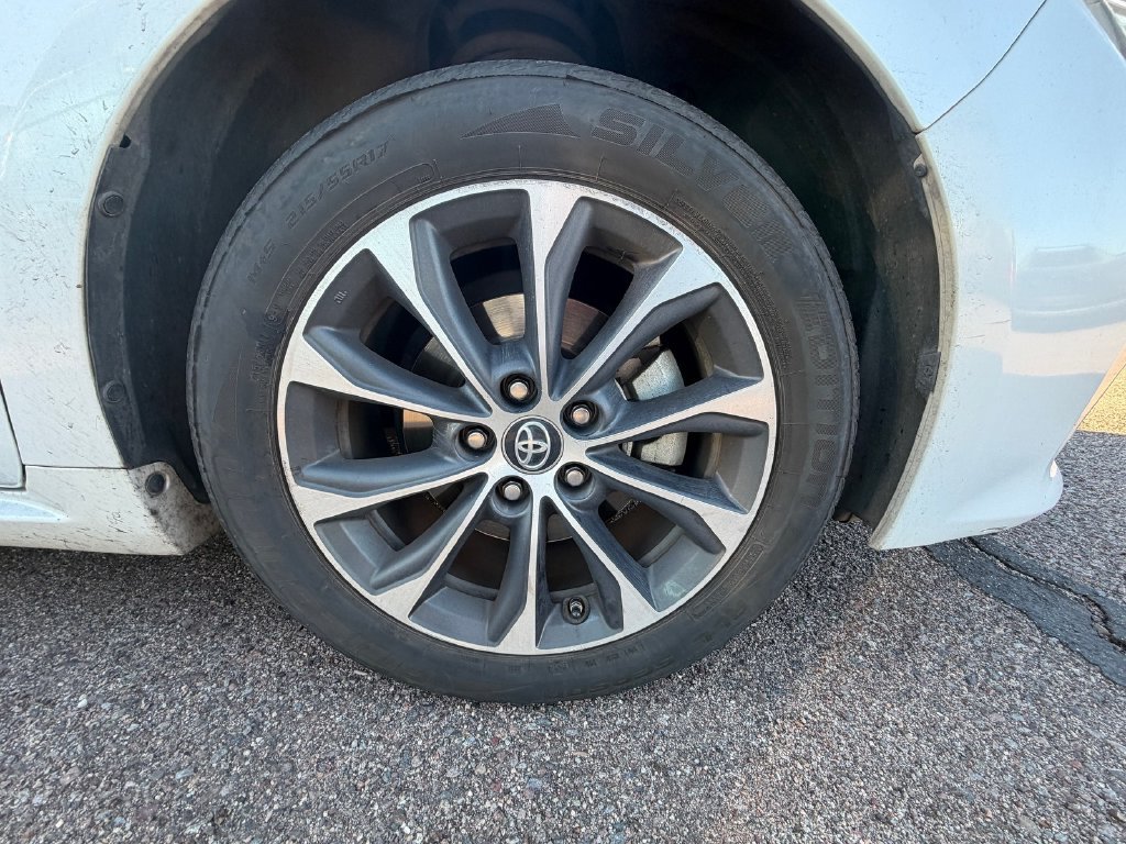 Used 2016 Toyota Avalon Limited FWD image 7