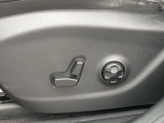 Used 2017 Jeep Cherokee Limited image 21