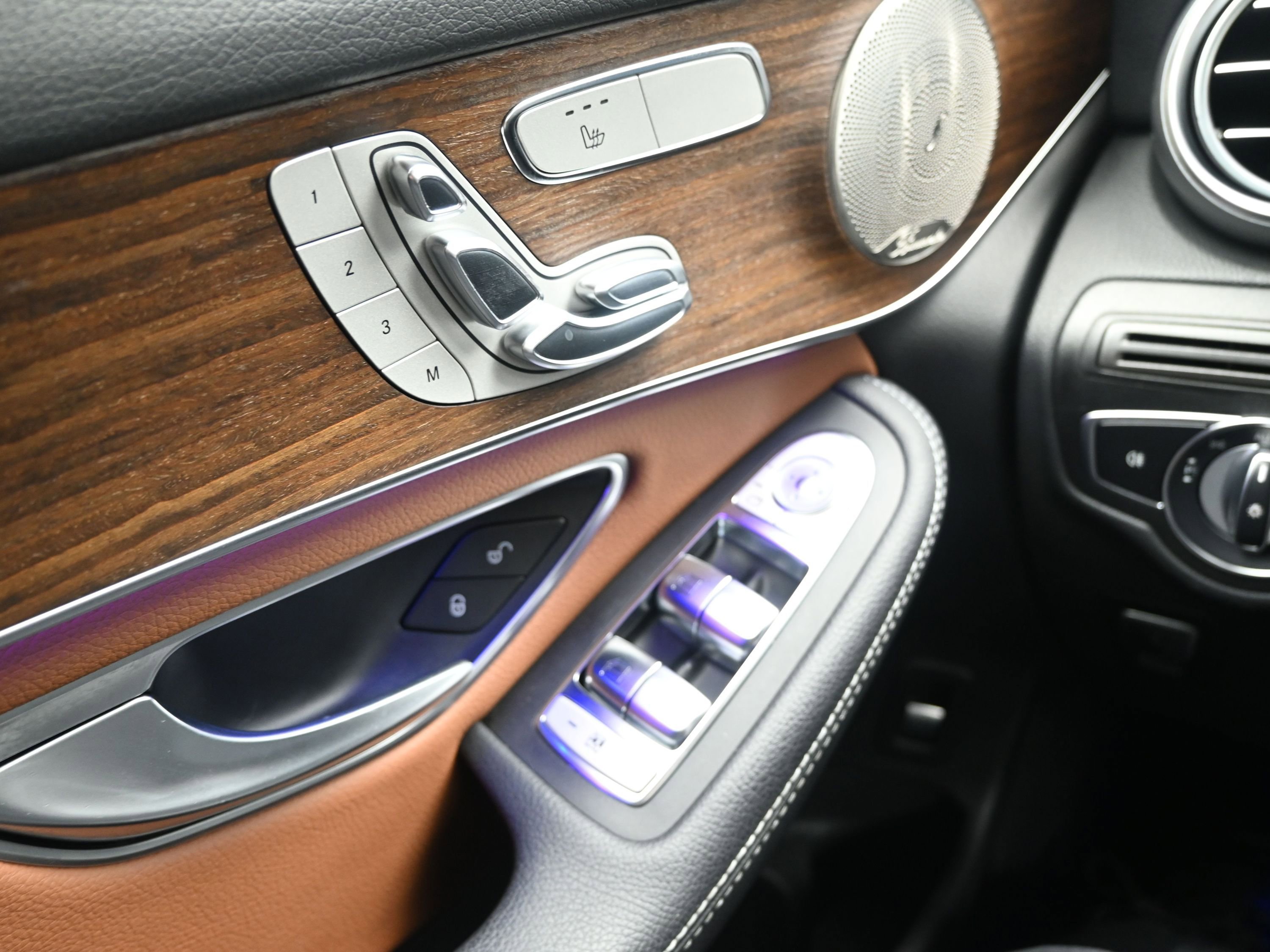 Used 2021 Mercedes-Benz GLC 300 4MATIC Coupe image 15