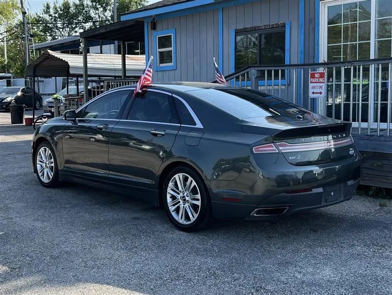 Used 2016 Lincoln MKZ FWD image 8