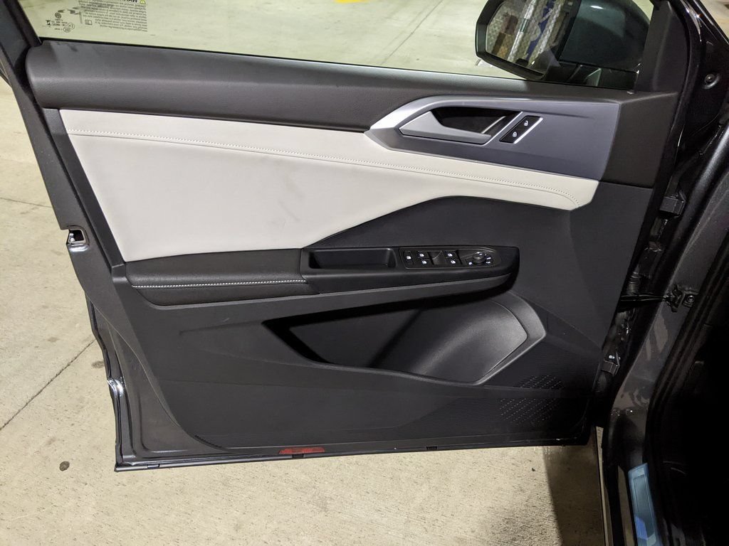 New 2026 Volkswagen Taos SE AWD/4WD image 9