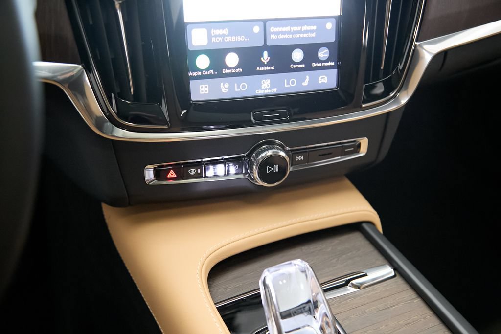 Certified 2025 Volvo V90 B6 Cross Country Ultra AWD/4WD image 20