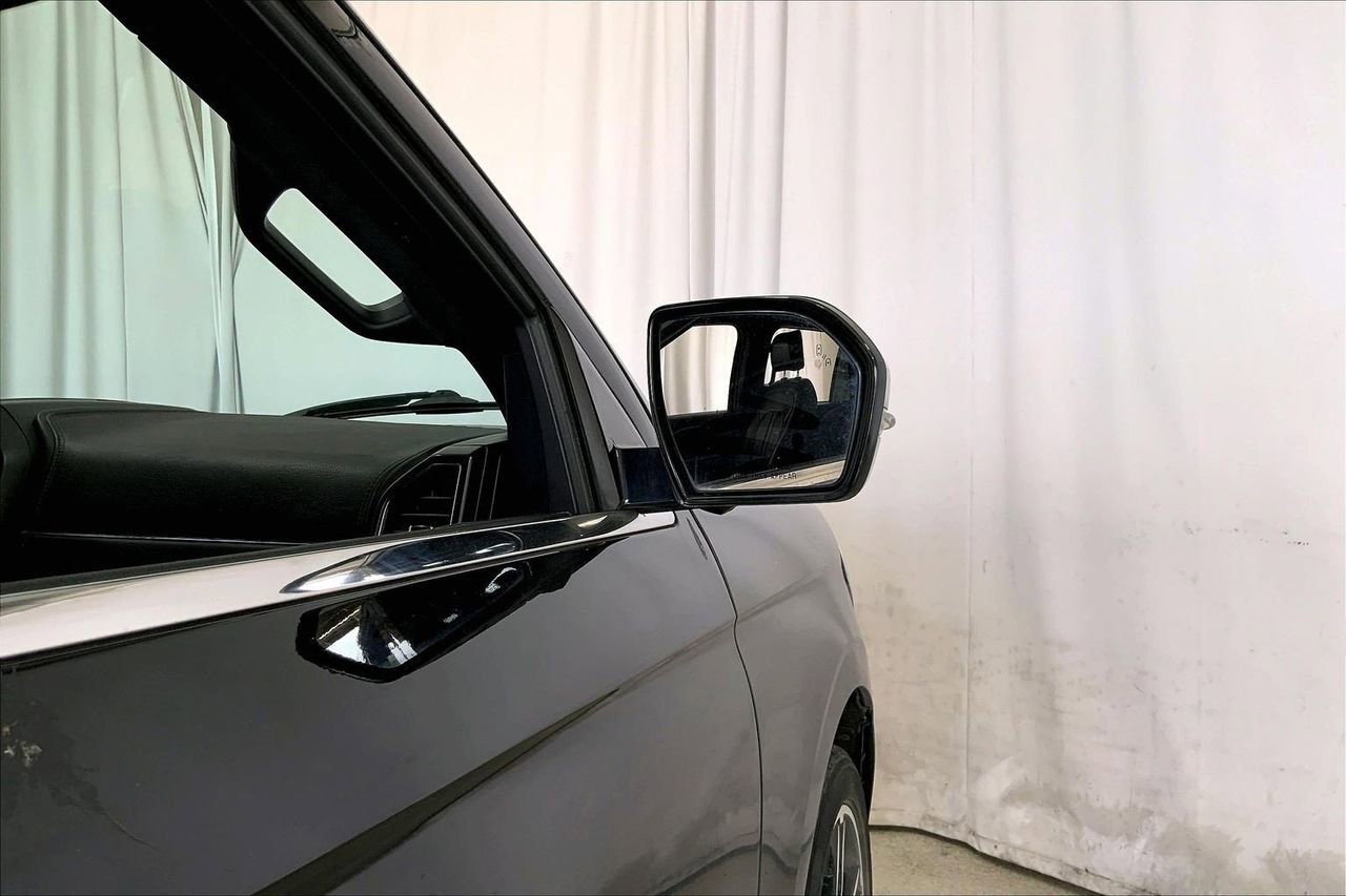 Used 2019 Ford Expedition Limited w/ Texas Edition Package RWD image 11