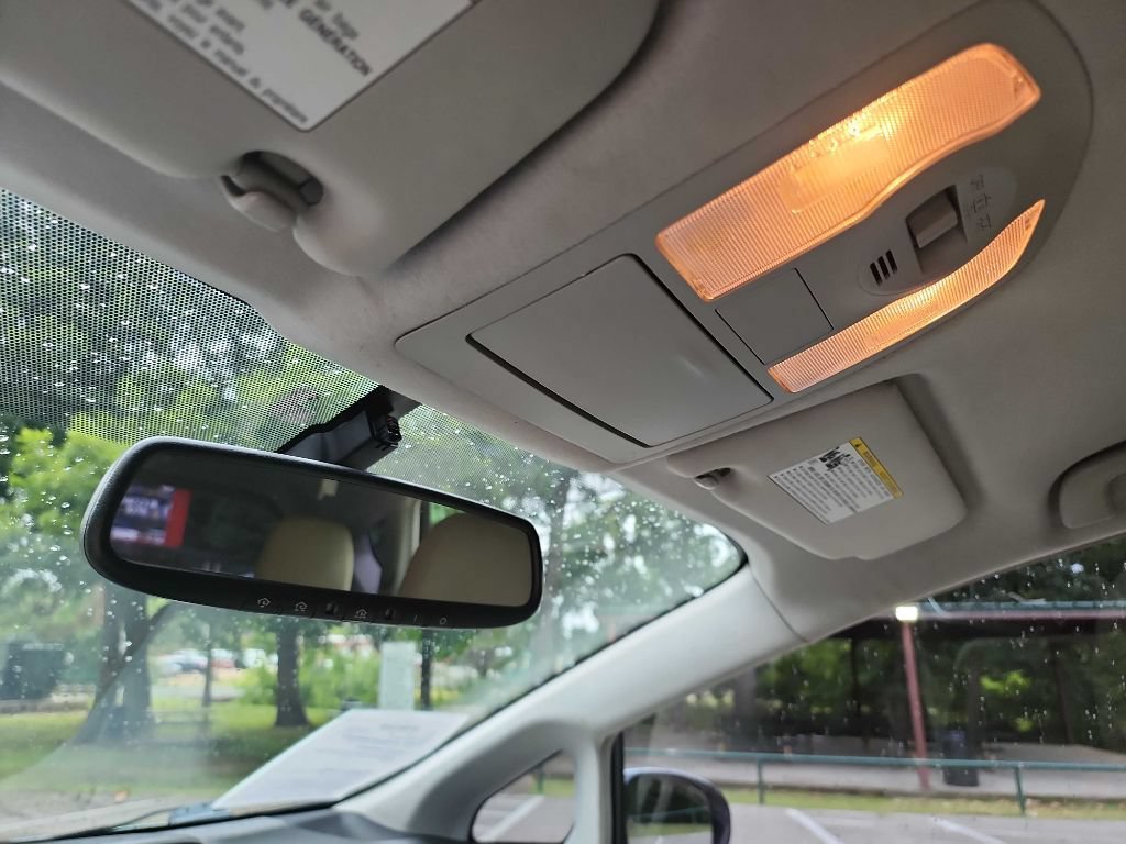 Used 2015 Toyota Prius V Four FWD image 17