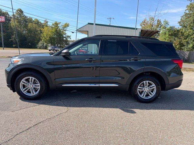 Used 2023 Ford Explorer XLT w/ Equipment Group 202A AWD/4WD image 7