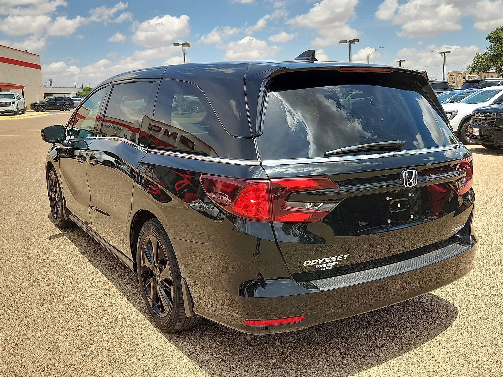 Used 2024 Honda Odyssey Sport image 3