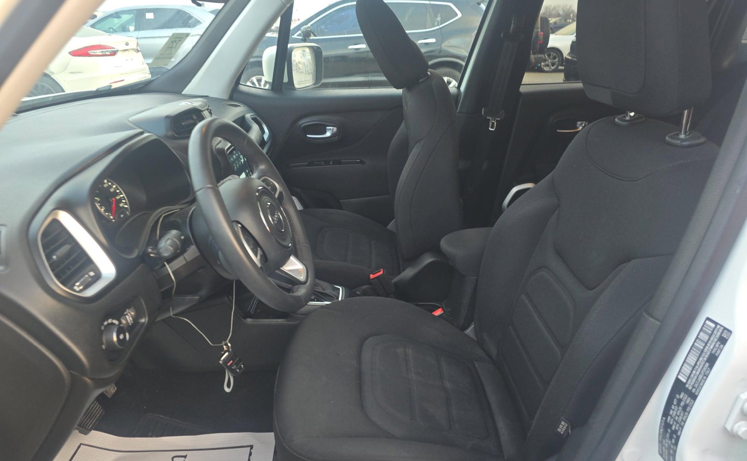 Used 2018 Jeep Renegade Latitude image 5