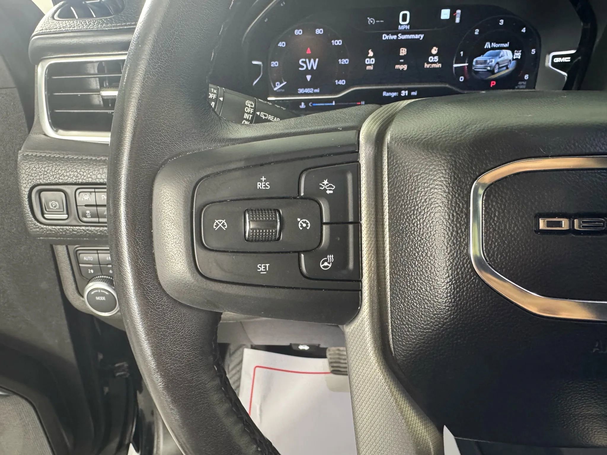 Used 2022 GMC Yukon Denali w/ Advanced Technology Package image 20