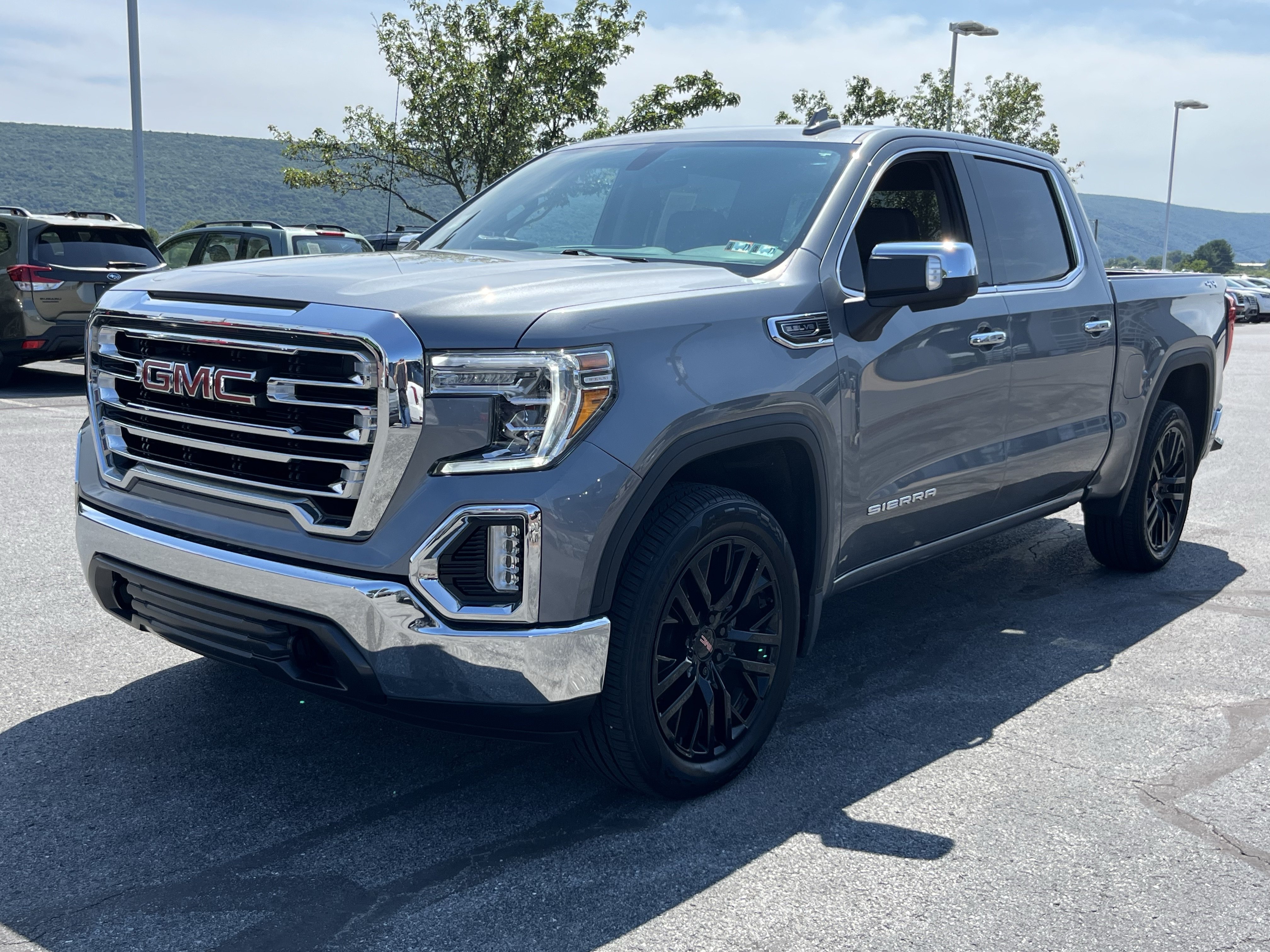 Used 2021 GMC Sierra 1500 SLT AWD/4WD image 11
