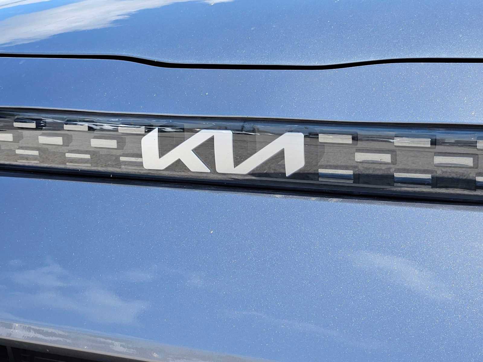 Certified 2025 Kia Soul LX FWD image 10