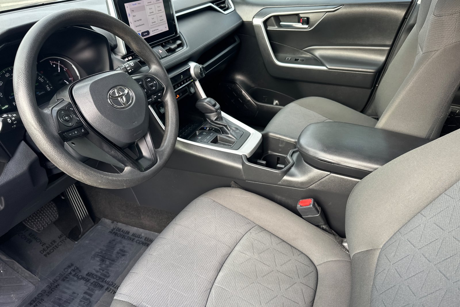 Used 2023 Toyota RAV4 XLE FWD image 9