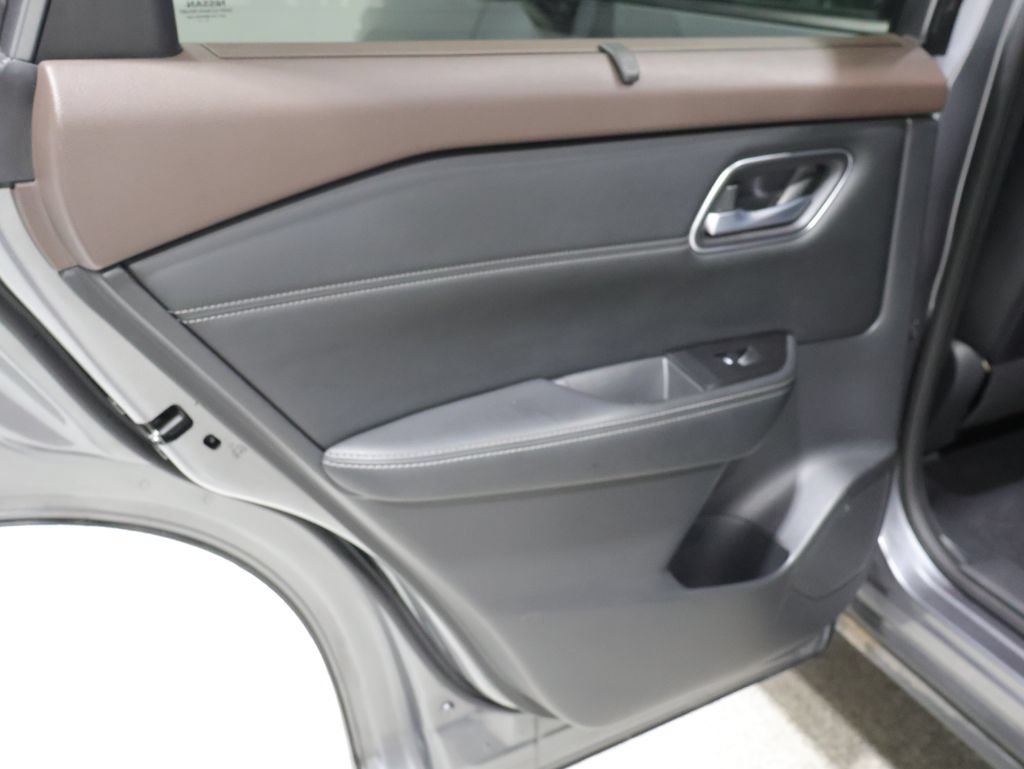 Used 2021 Nissan Rogue SV w/ Premium Package AWD/4WD image 19