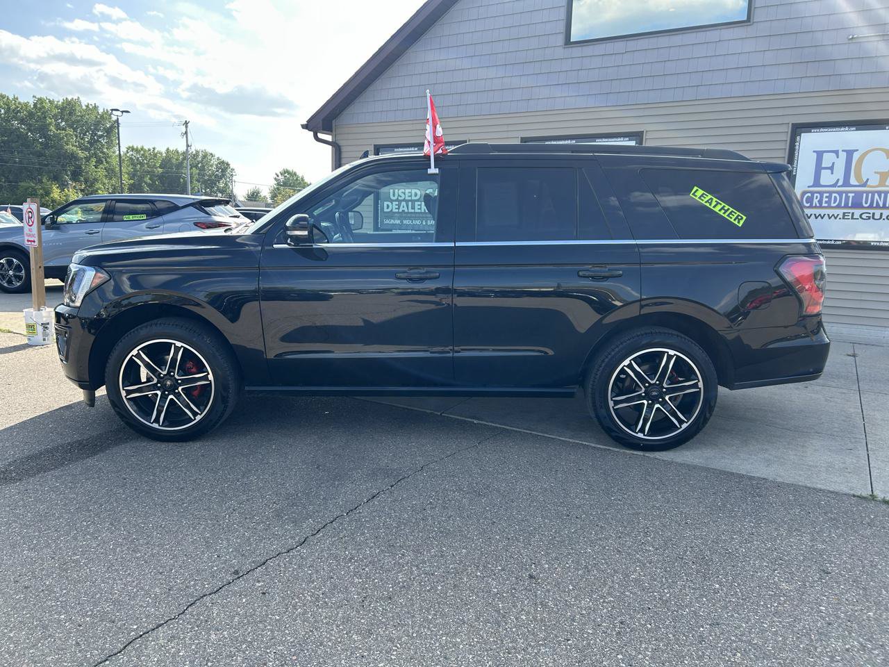 Used 2021 Ford Expedition Limited AWD/4WD image 8