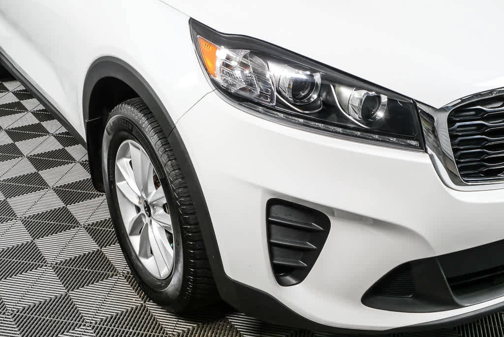 Used 2020 Kia Sorento LX image 36