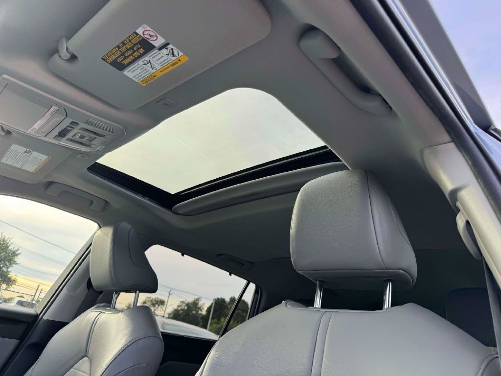 Used 2023 Toyota Highlander XLE AWD/4WD image 21